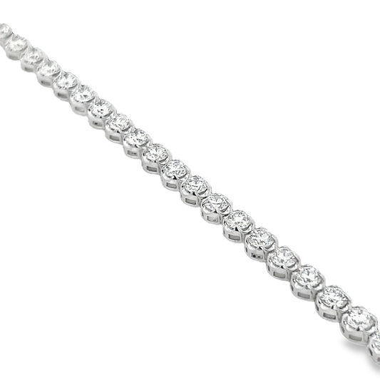 Tennis Bracelets with Round Diamonds