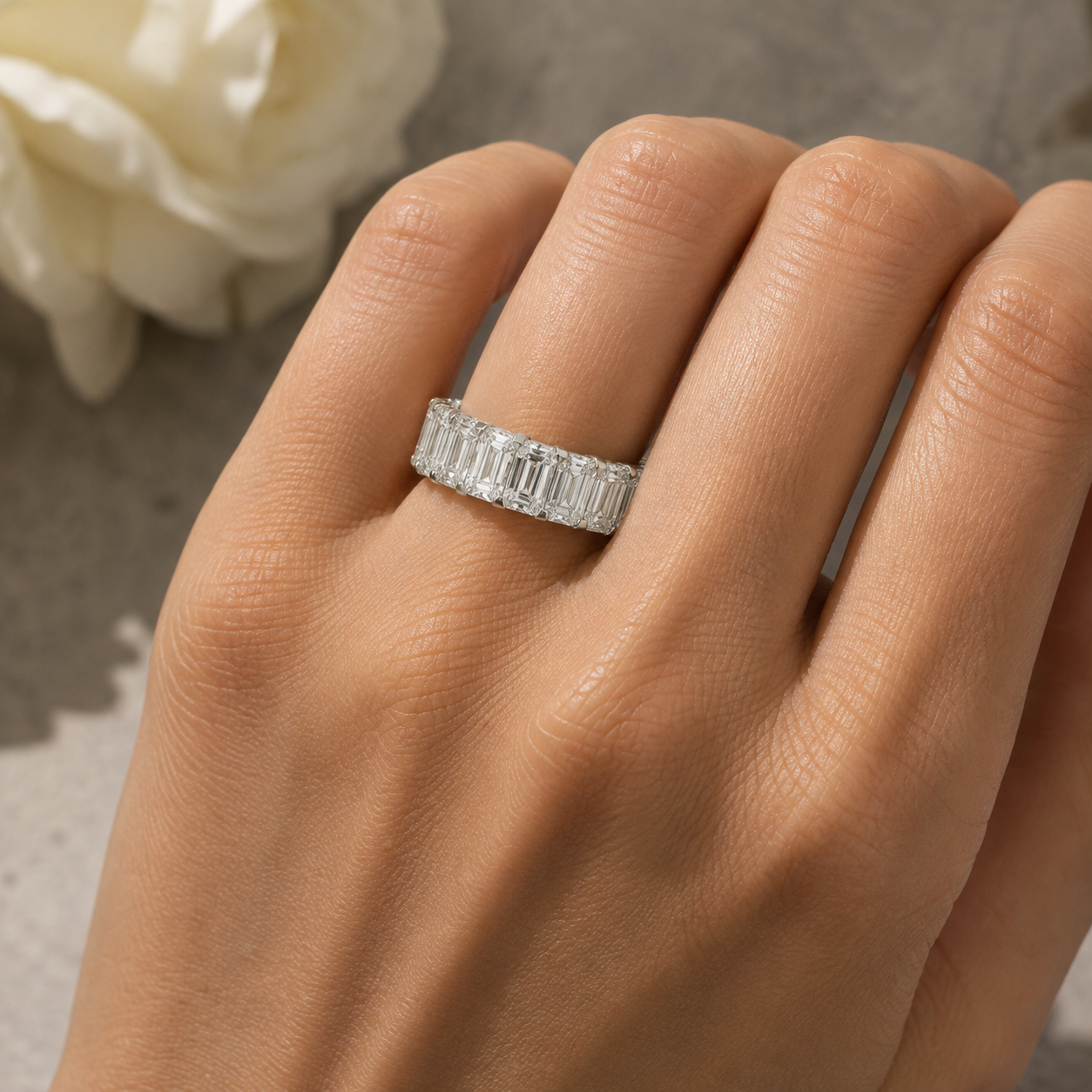 14Kt WG Emerald Diamond Band