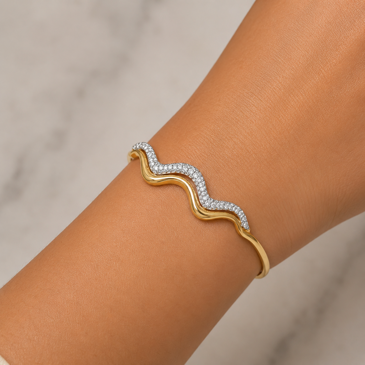18Kt Yellow Gold Wave Bangle Bracelet With Round Diamonds