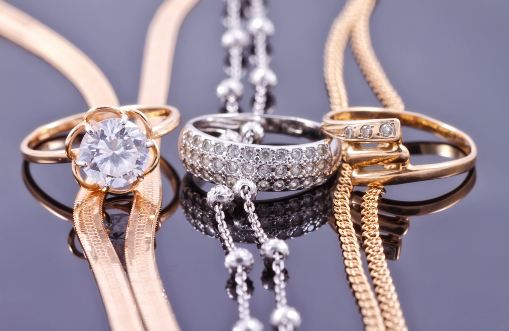 Jewelry Photography Tips: Capturing the Sparkle and Shine of Your Favo 