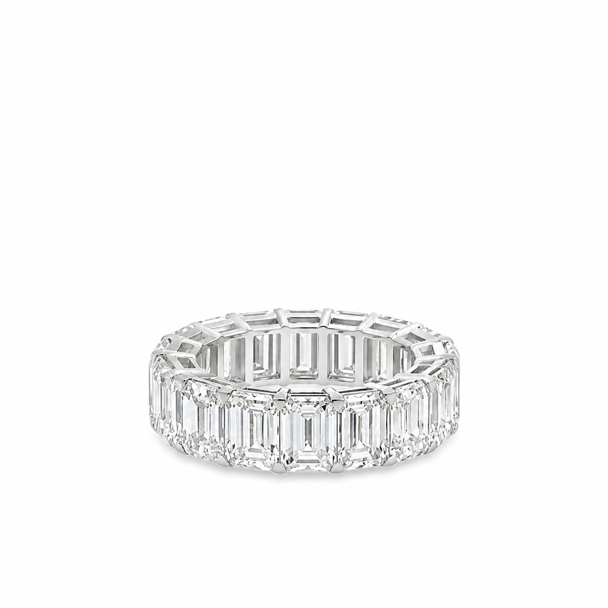 14Kt WG Emerald Diamond Band