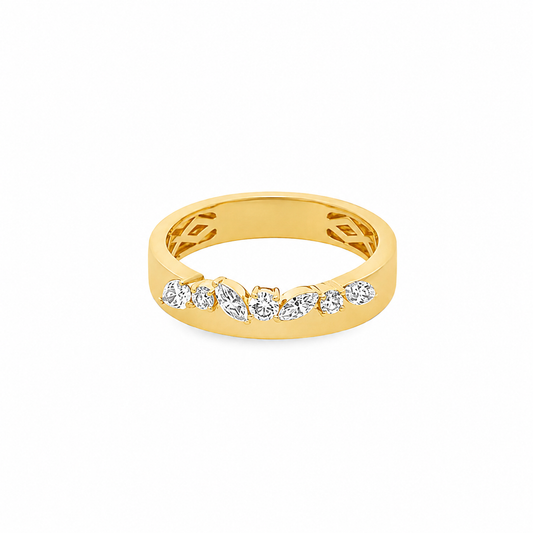 18Kt Yellow Gold Fashion Ring With Various Diamond Shapes