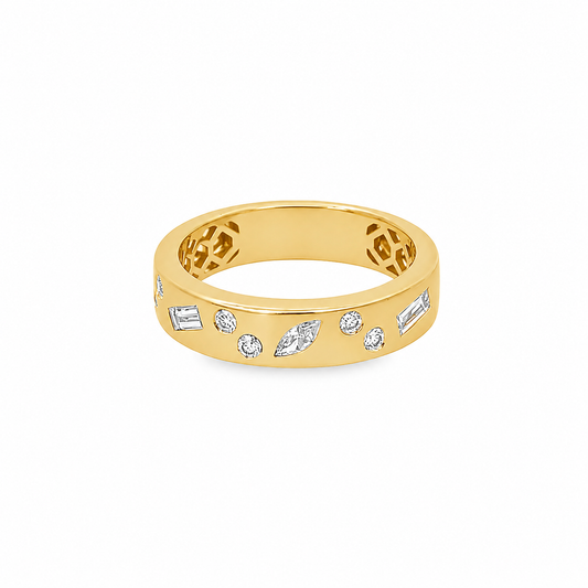 18Kt Yellow Gold Fashion Ring With Various Diamond Shapes