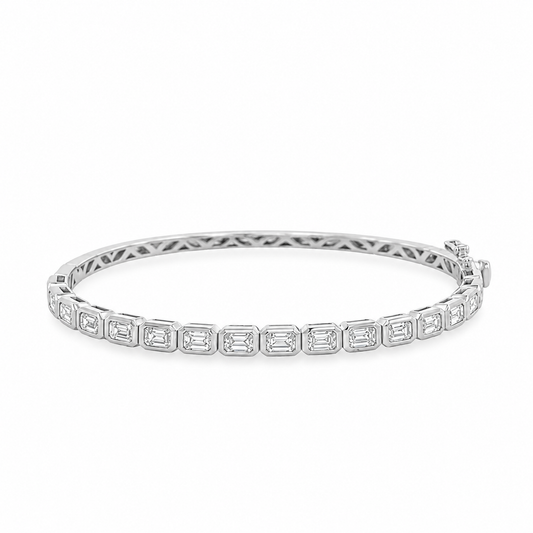 18Kt Bezeled Emerald Diamond Bangle Bracelet