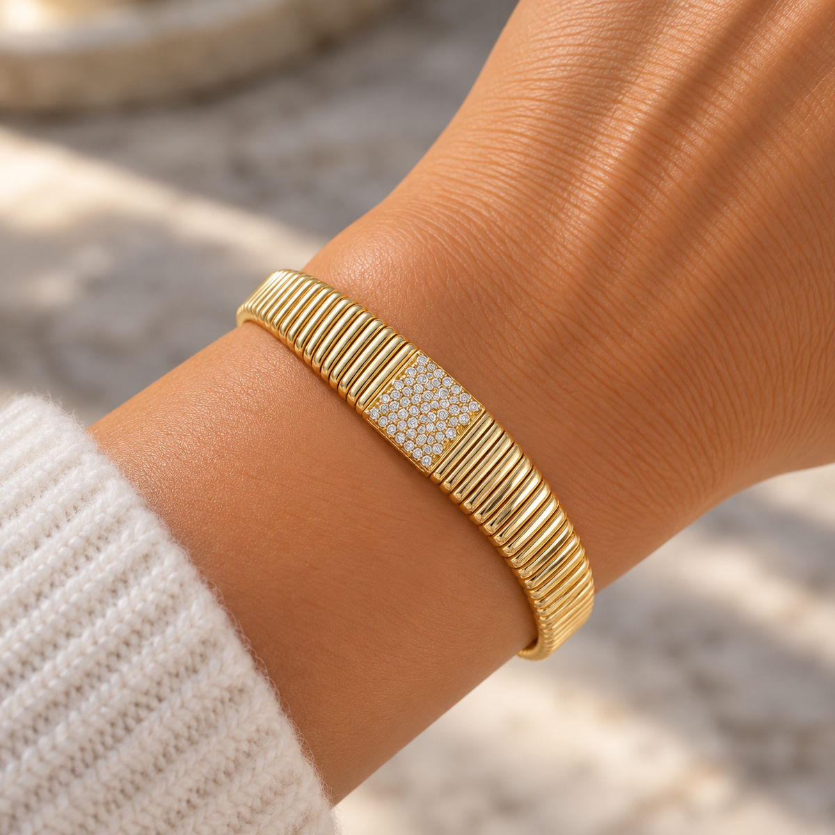 18Kt Gooseneck Diamond Bracelet