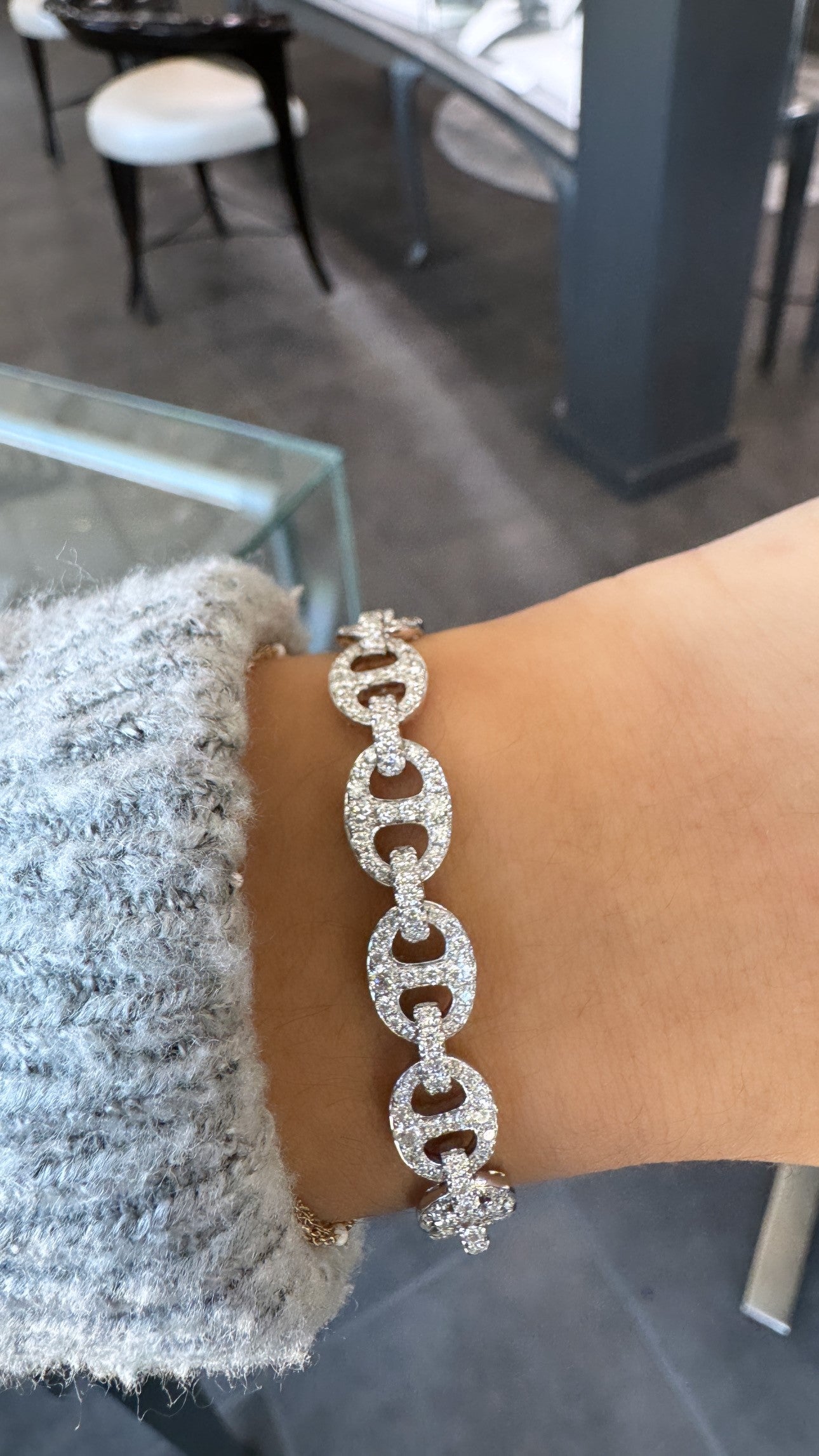 White Gold Gucci Link Bracelet